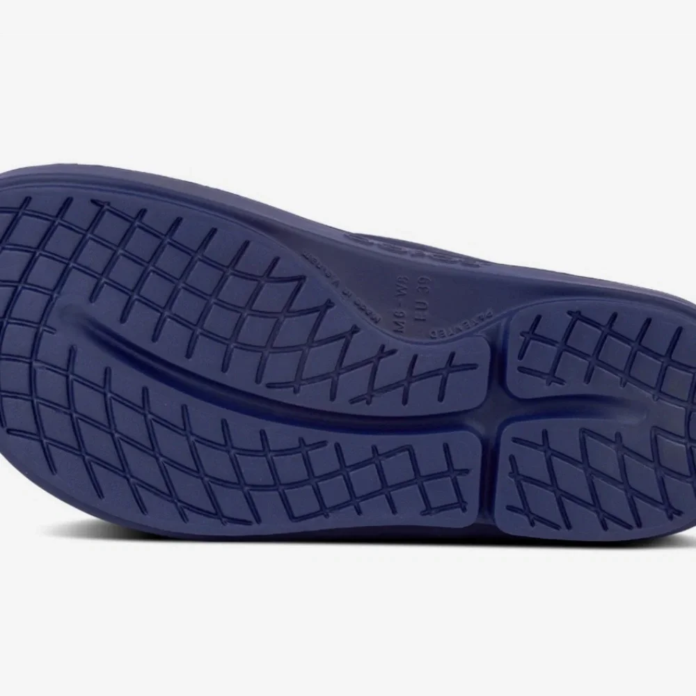 NEW Oofos  recovery footwear Navy  Thong Sandal Flip Flop women size 12 Men’s 10